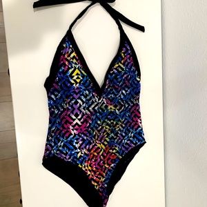 NWOT Sole East one piece low v neck low back swimsuit